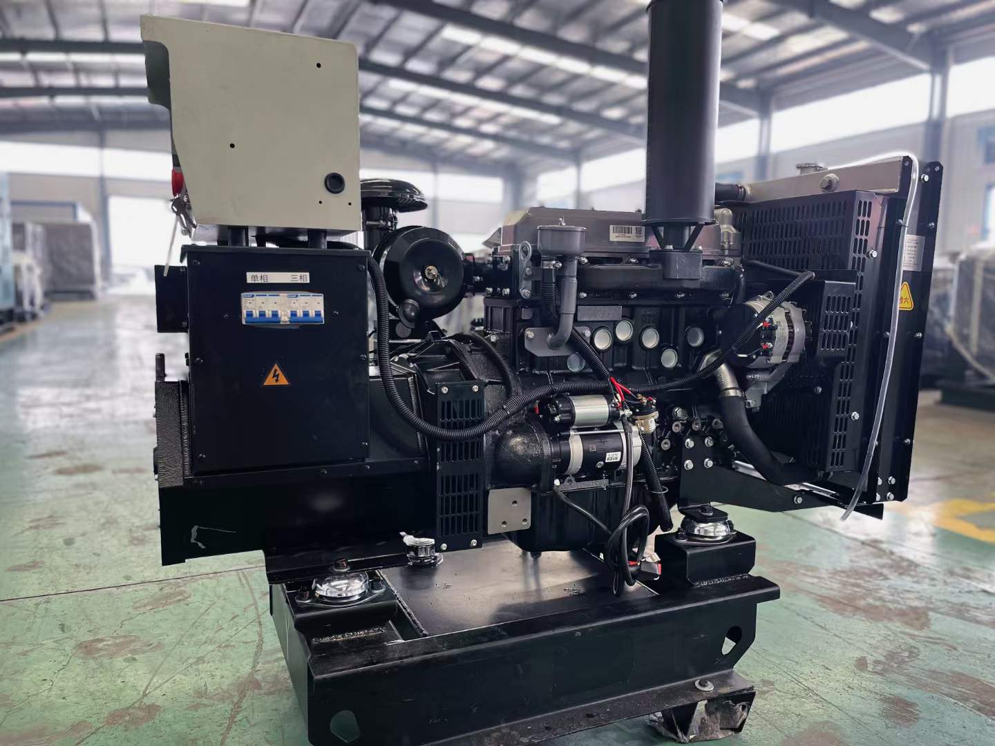 隆德如何降低电感性负载对发电机的影响？