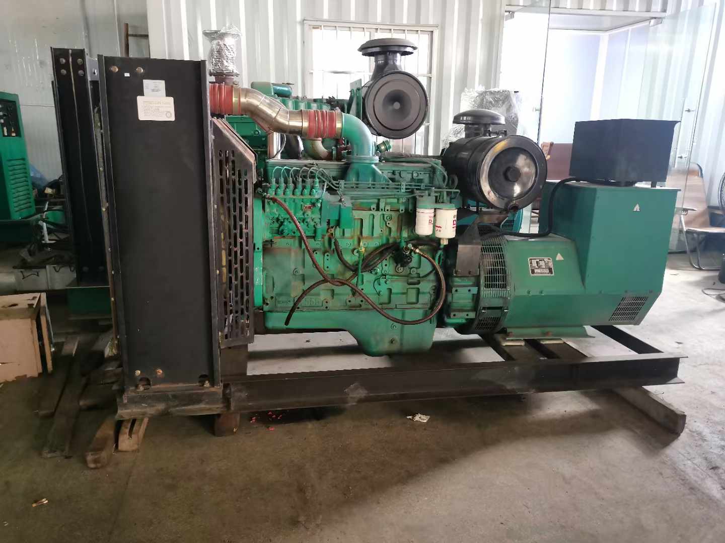 隆德发电机租赁如何确定电缆的承载电流是否在安全范围内？