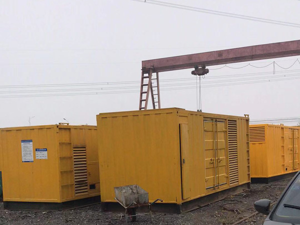 隆德100kw柴油发电机组每小时油耗？