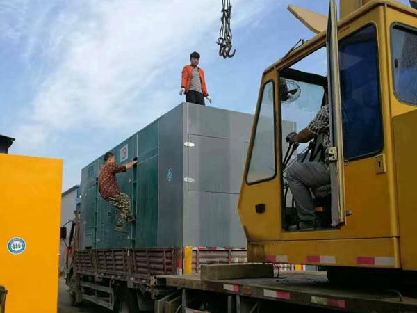 隆德更换水冷式机油散热器密封件的操作流程是怎样的？